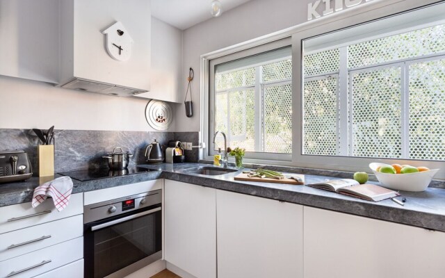 ALTIDO Fresh 2-bed flat nearby Garden Marcelino Mesquita