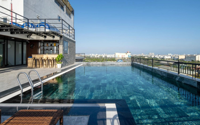 Tan Phuong Nam Hotel & Apartment