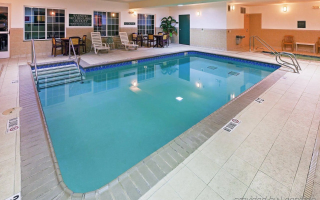 Country Inn & Suites by Radisson, Norman near University