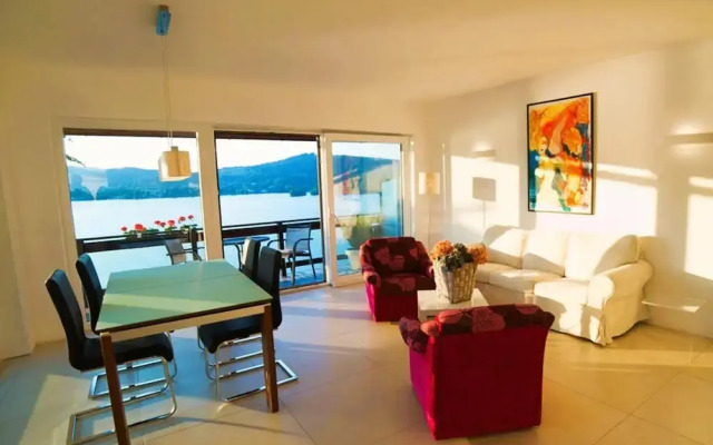 Worth Apartment in Maria in the Garden
