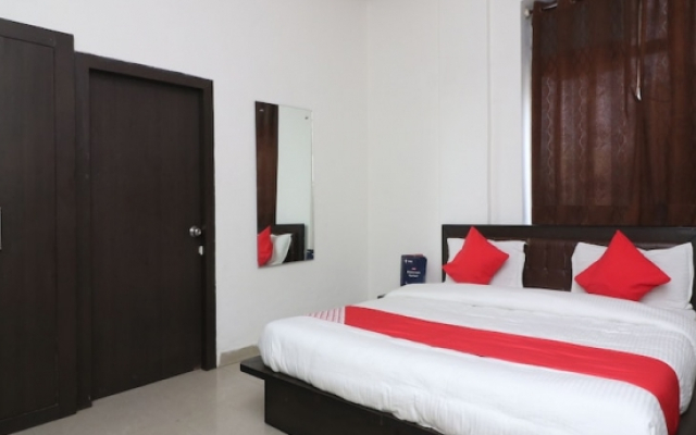 OYO 22977 Hotel Alpine
