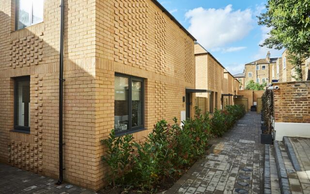 Hammersmith Mews by Viridian Apartments