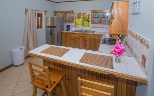 Roatan Ocean View - Ground Floor 2 Bedroom Apts