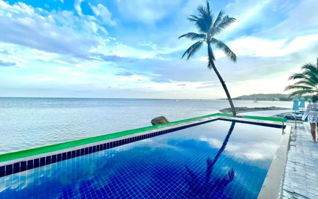Three Trees Samui Resort - Sarocha Villa