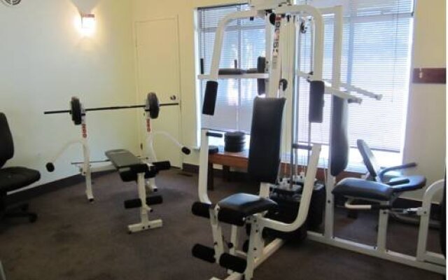 Country Squire Motor Inn