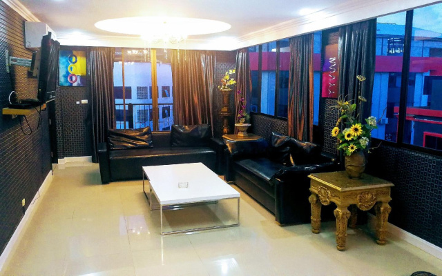 Q.D. Sweets Mansion 1