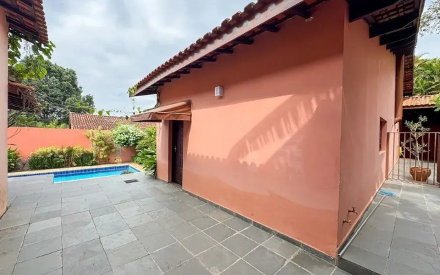 Casa espaçosa na Granja Viana