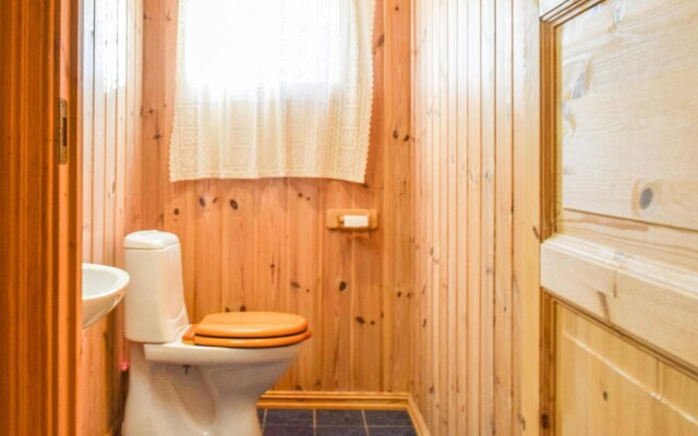 Awesome Home in Lyngdal With 4 Bedrooms