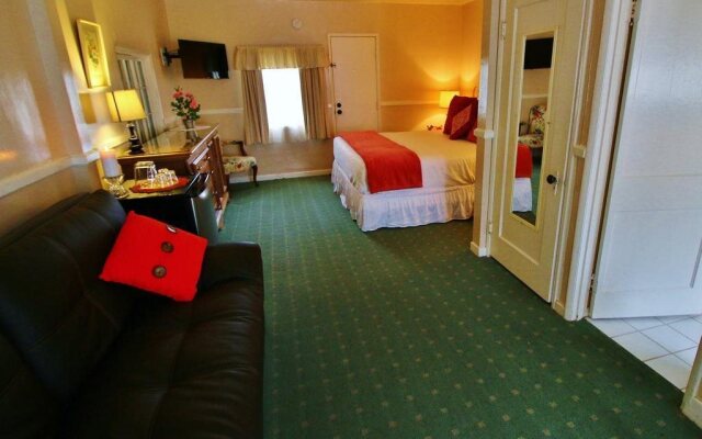 Carmel Green Lantern Inn