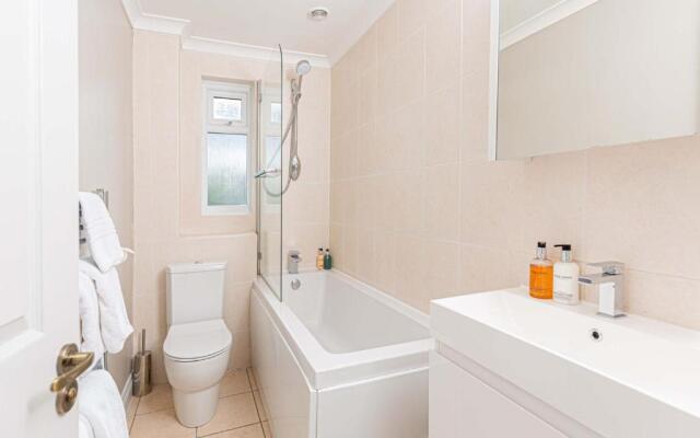 10 Tivoli Mews - By Luxury Apartments