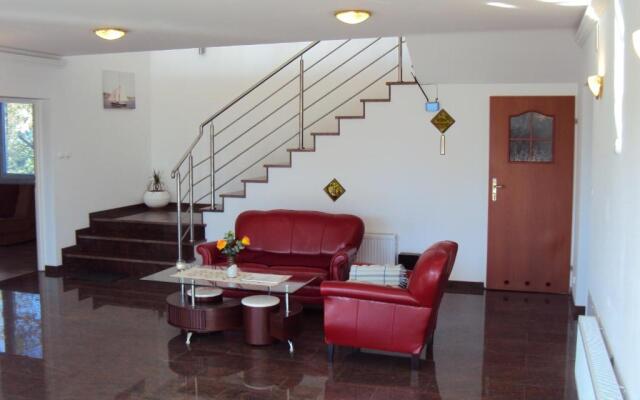 Eugen Apartments