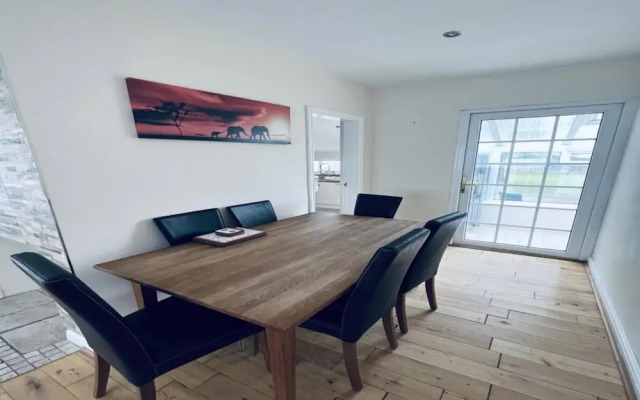 Beautiful 3-bed House in Porthmadog