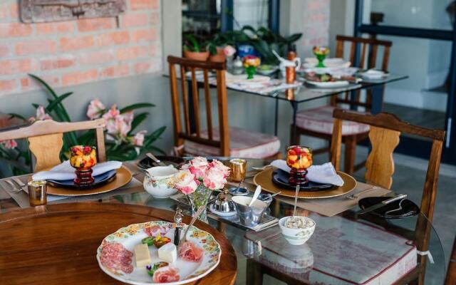 Vineyard Views Country House