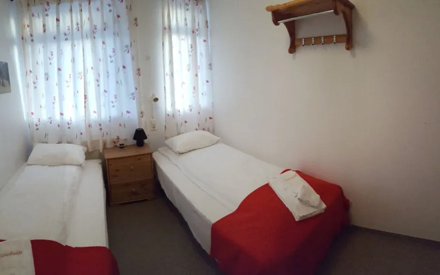 Guesthouse Leirubakki