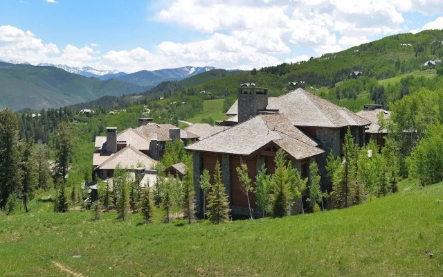 Hummingbird Lodge