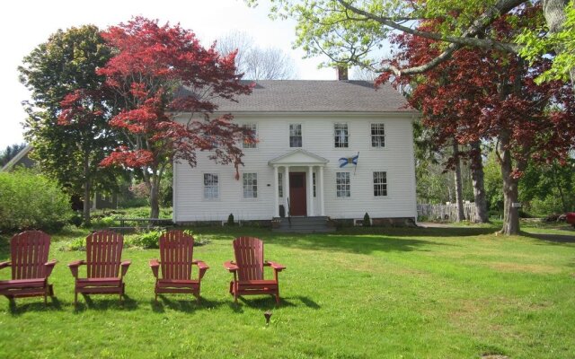 Grand Oak Manor Bed & Breakfast