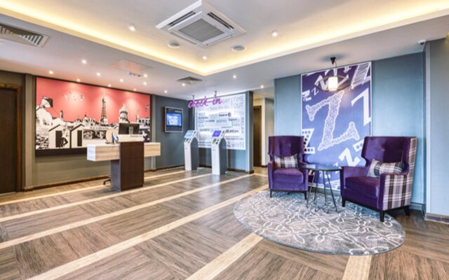 Premier Inn  Newquay (Seafront)