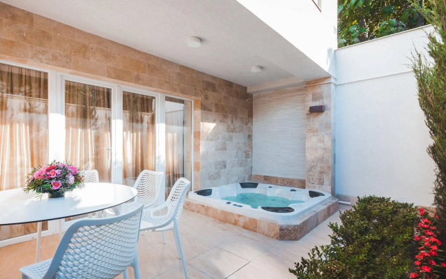 Suncity Apartment