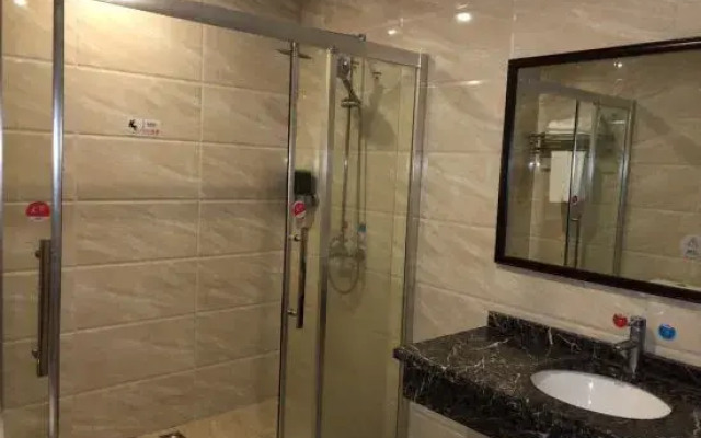 Jinyi Business Hotel