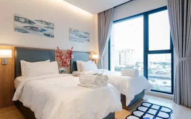 Zenity - 3 Bedrooms Apartment - Central D1