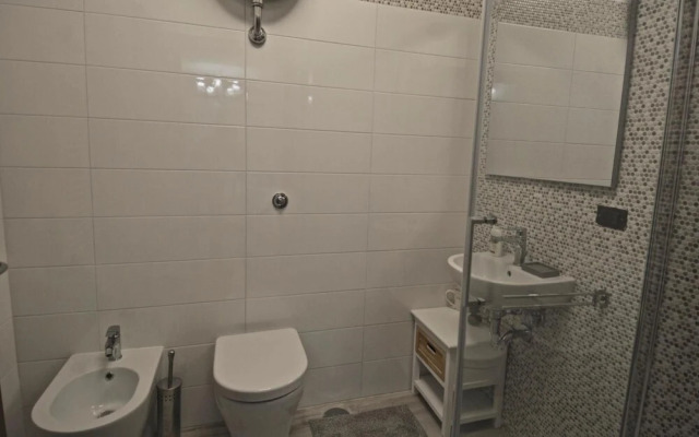 Vatican Luxury 2BD 2BA - Vatican Luxury Rizzo