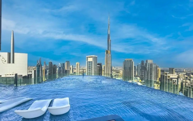 Burj Khalifa View Pool -1 BDR Paramount