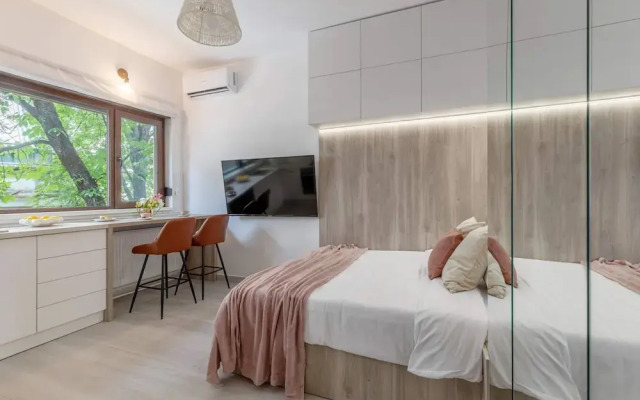 Modern & Bright Studios on Amzei Square