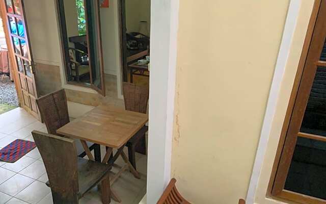 Bu Condro Homestay by Luxury Degree