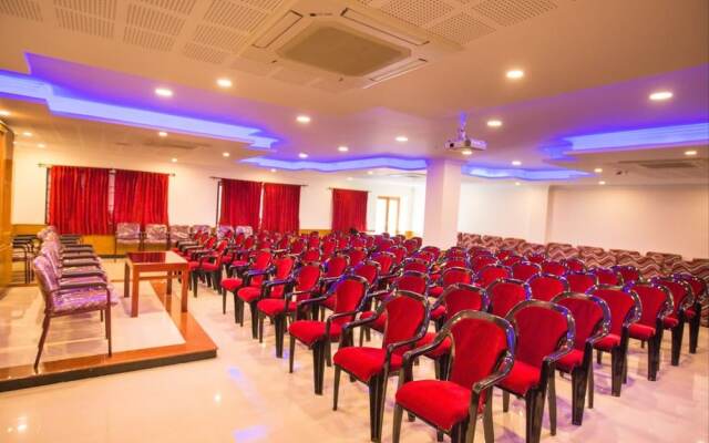 Hotel PVK Grand