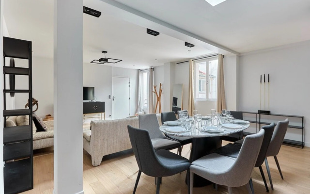 Superb Apartment Porte Maillot / Arc de Triomphe