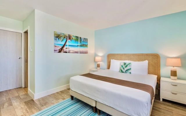 Las Islas Condominiums