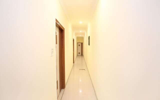 OYO 15667 Hotel Anand