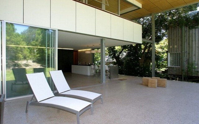 Dreamtime Beachfront Home