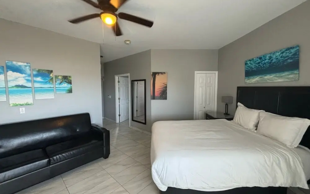 Grace Bay Suites