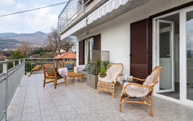 Lovely Apartment in Veprinac With Private Terrace