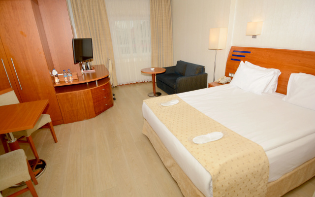 Holiday Inn Istanbul City by IHG - Image 3