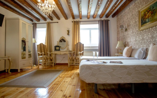 Oriente Palace Apartments