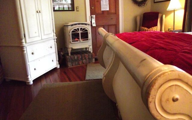 Historic Davy House Bed & Breakfast Inn