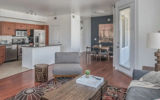 Stylish Phoenix Apartment by WanderJaunt