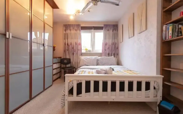 3bedroom Sleeps9 Parking Familyfriendly Nearexcel