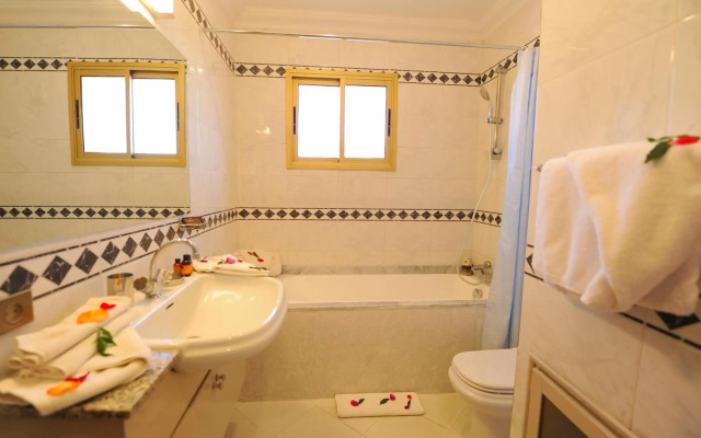 Amina Resort & Spa