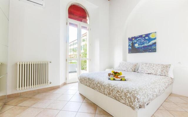 University Apartment con parcheggio e giardino