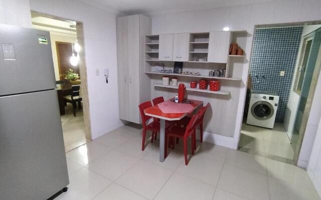 Casa Luxo: Piscina, Churras, Sinuca e Cinema - 300m da Praia