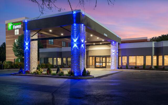 Holiday Inn Express Naperville by IHG