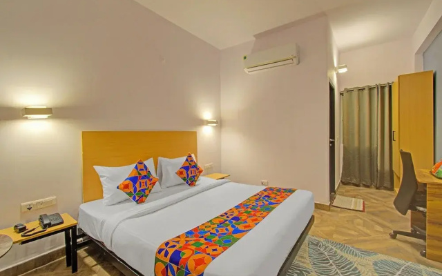 Fabhotel The Vibe
