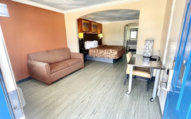 Luxury Inn & Suites Liberty
