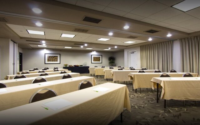 Holiday Inn Hotel & Suites Scottsdale North - Airpark by IHG