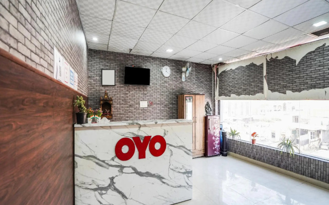 OYO Flagship 80502 Dream Palace Inn
