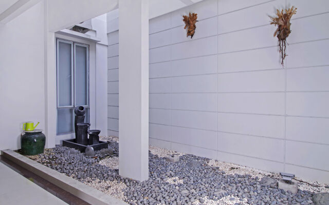 Super OYO Capital O 91140 Ayodya Kebon Jeruk