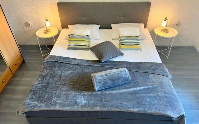 Apartments and Room Maro